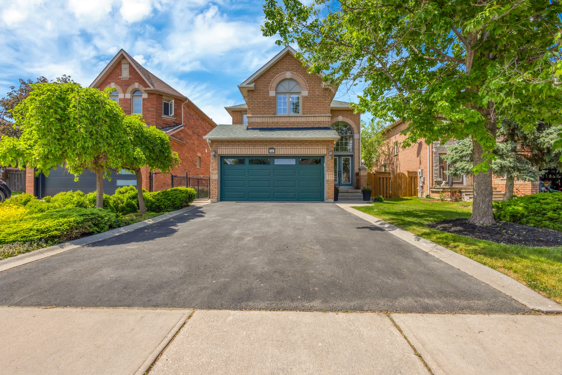 44 Baccarat Crescent photo 2